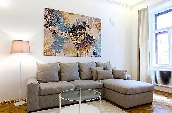 Heymi St. Stephen's Cathedral Otel 4*